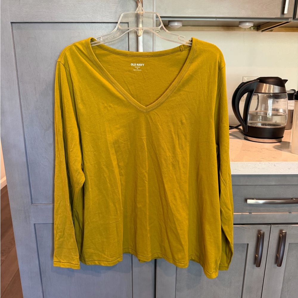 Old Navy Long Sleeve Tee